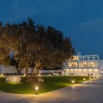 Areti White * Лоутраки