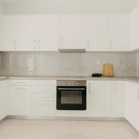Vila Areti White