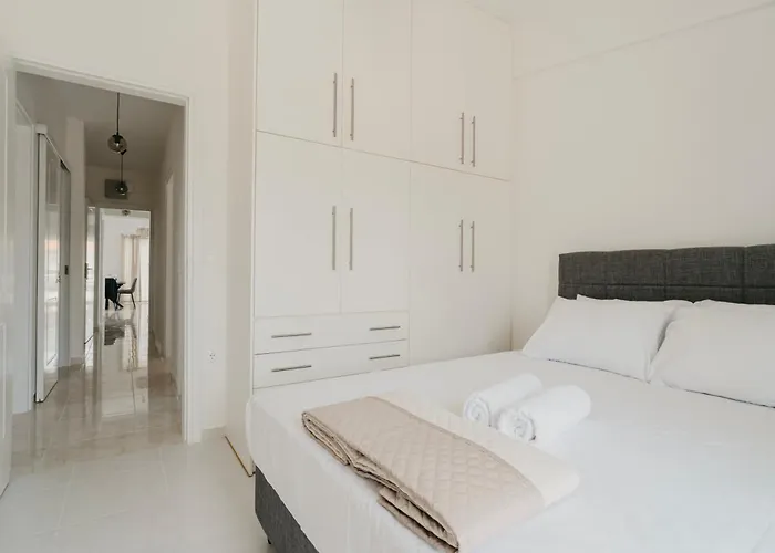 Areti White Loutráki